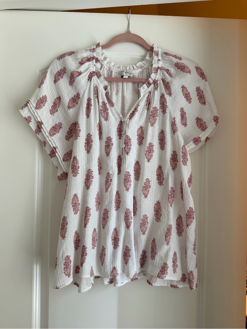 Wonderly White Short-Sleeve Blouse with Rose Print